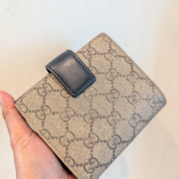 Gucci Black and Beige Wallet - Picture 3 of 12
